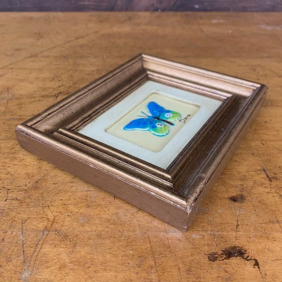 Vintage Butterfly Handpainted & Signed by Dora - Picture 2 of 6